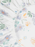 Load image into Gallery viewer, Bassinet Sheet - Modern Daisy