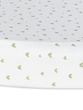 Load image into Gallery viewer, Bassinet Sheet - Hearts
