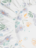 Load image into Gallery viewer, Bassinet Sheet - Modern Daisy
