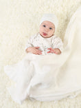 Load image into Gallery viewer, muslin-organic-cotton-baby-swaddle-basic-white-lifestyle
